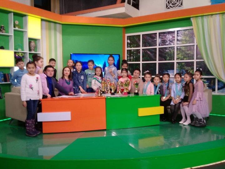 "Гүлдер-ай","Супер детки" би топтары