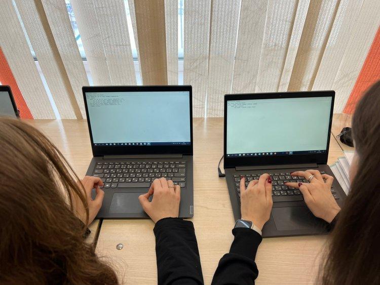 Web-программирование на уроке информатики.