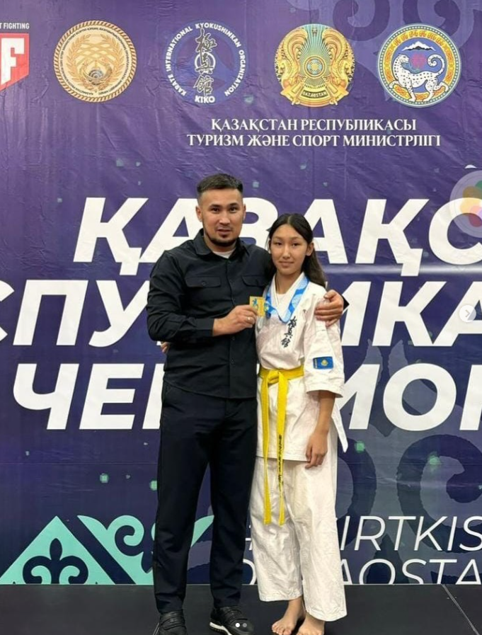 Ученица 8 “Ә” класса нашей школы, Какимгазы Аяна, заняла I место в Чемпионате Республики Казахстан по киокушинкай-кан каратэ среди подростков в возрастной категории 12–13 лет.